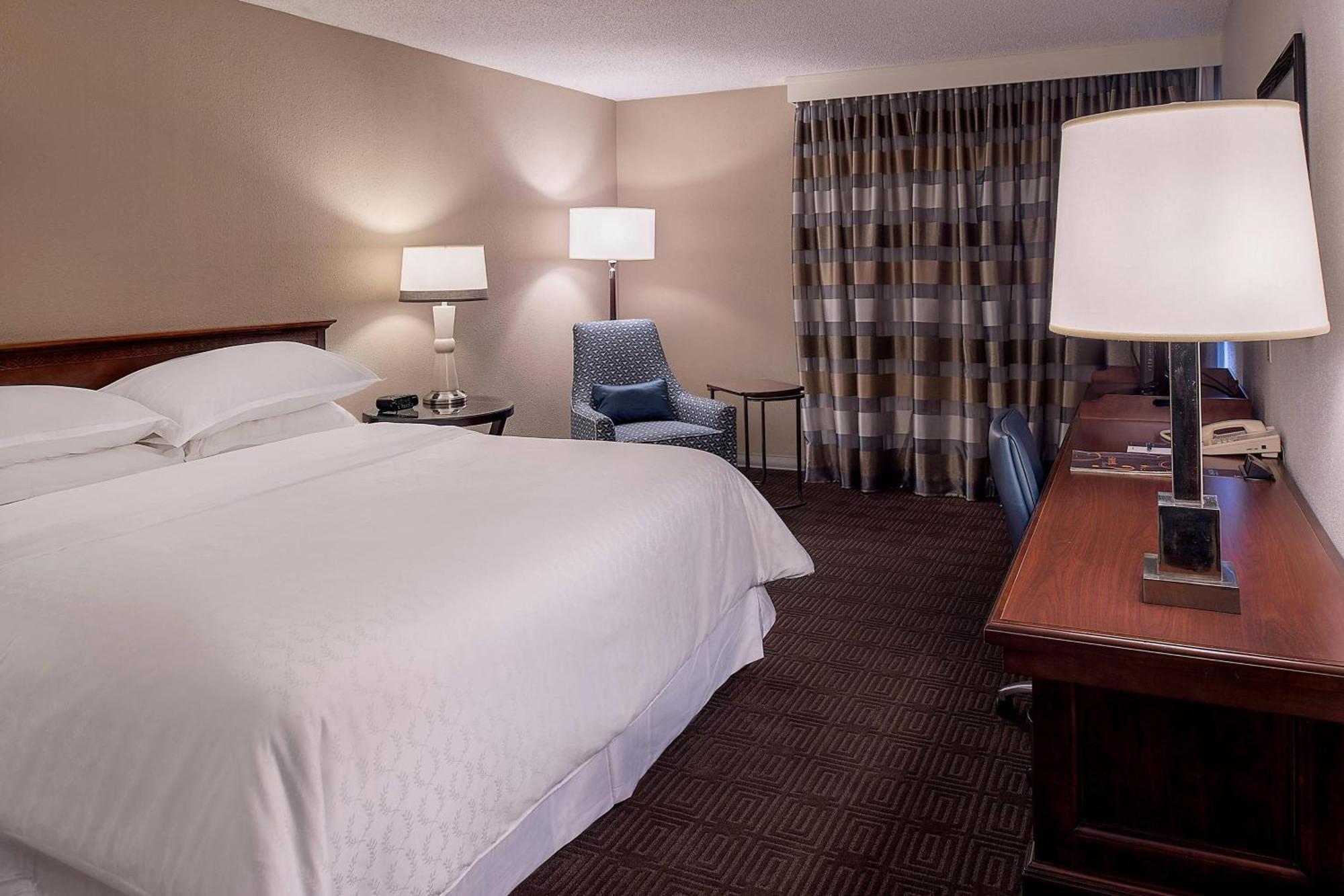 Sheraton Westport Lakeside Chalet Maryland Heights Exterior foto