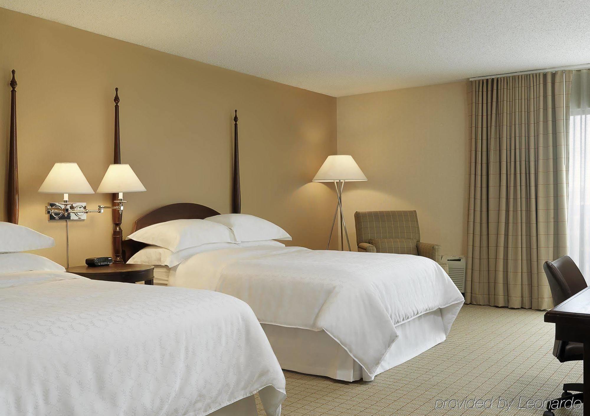 Sheraton Westport Lakeside Chalet Maryland Heights Quarto foto